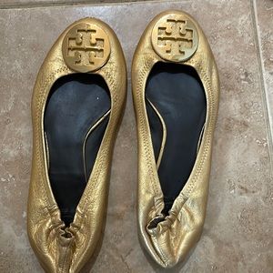 Used Tory Burch miller flats. Needs repair